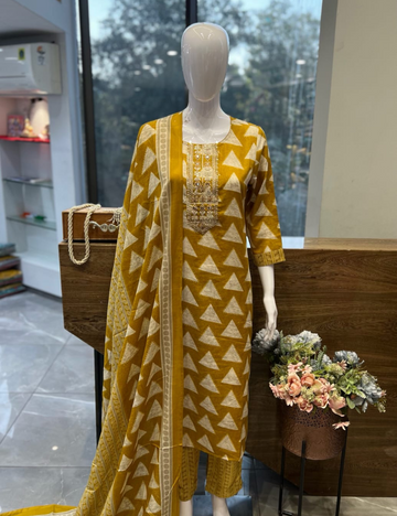 readymade kurthi set