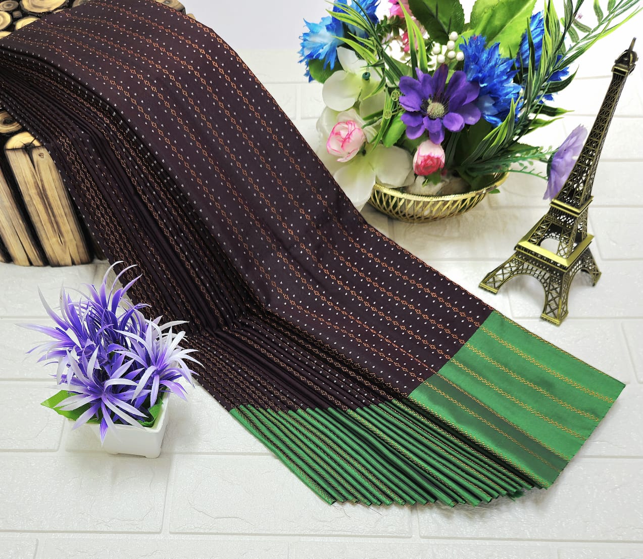 Classic Aarani Pattu Saree in Black and Teal Green